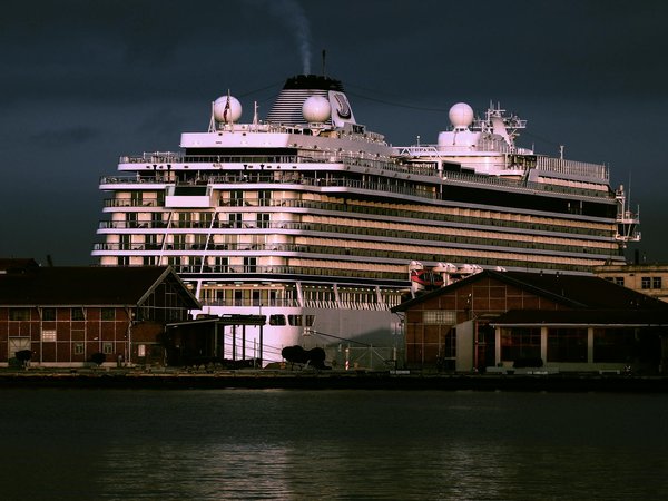 Explore the Enigmas of British Intelligence: Captivating Guided Tours for an Unforgettable Historical Adventure